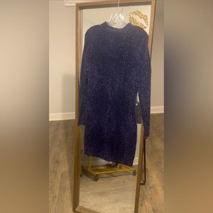 Bring in the new year and it’s navy sparkling cocktail dress